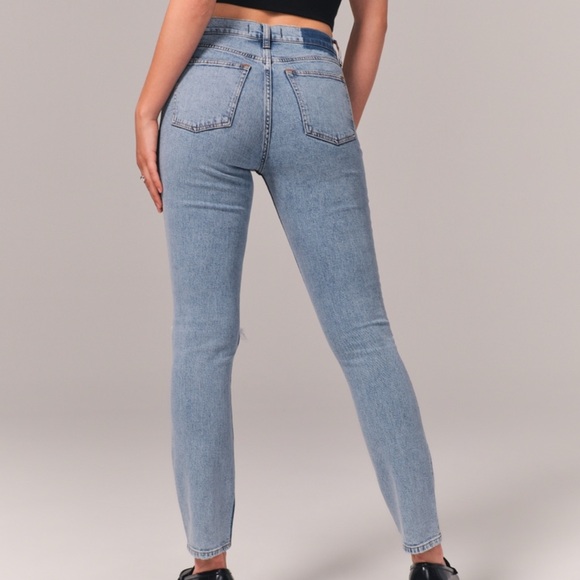 Abercrombie & Fitch High Rise Skinny Jean - Picture 3 of 5